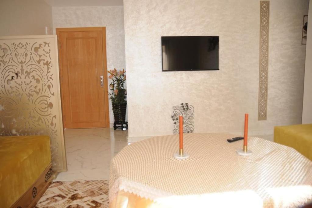 Appartement Meuble Et Bien Situe Meknes Exterior photo